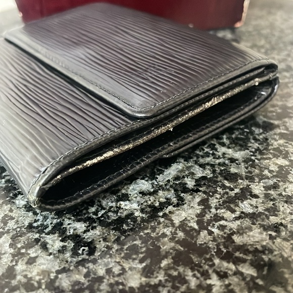 Louis Vuitton Epi Black Tri Fold Leather Wallet - Picture 4 of 10